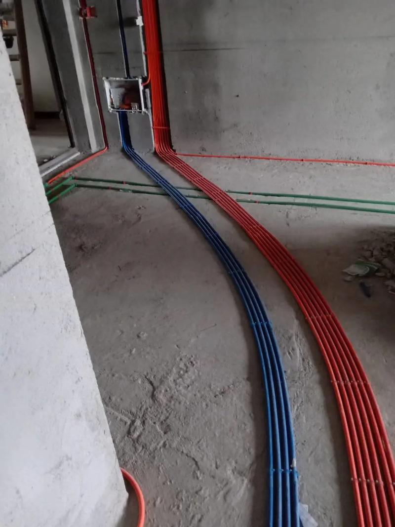 從事水電開關(guān)燈飾行業(yè)十余年,承接各種家裝工裝水電暖設(shè)計(jì)安裝[ - 抖